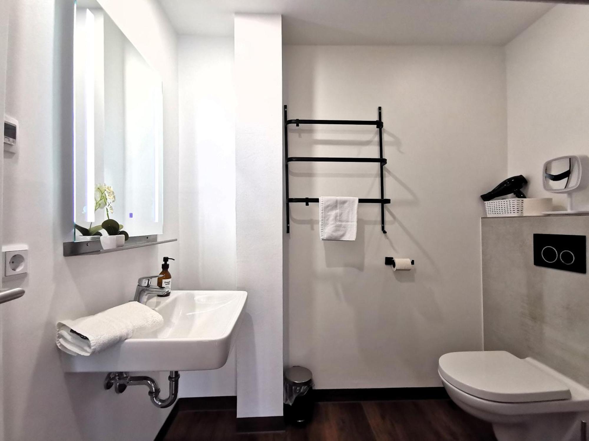Bohnapartments Am Anger - Zentrum - Vollausstattung - Wlan แอร์ฟวร์ท ภายนอก รูปภาพ